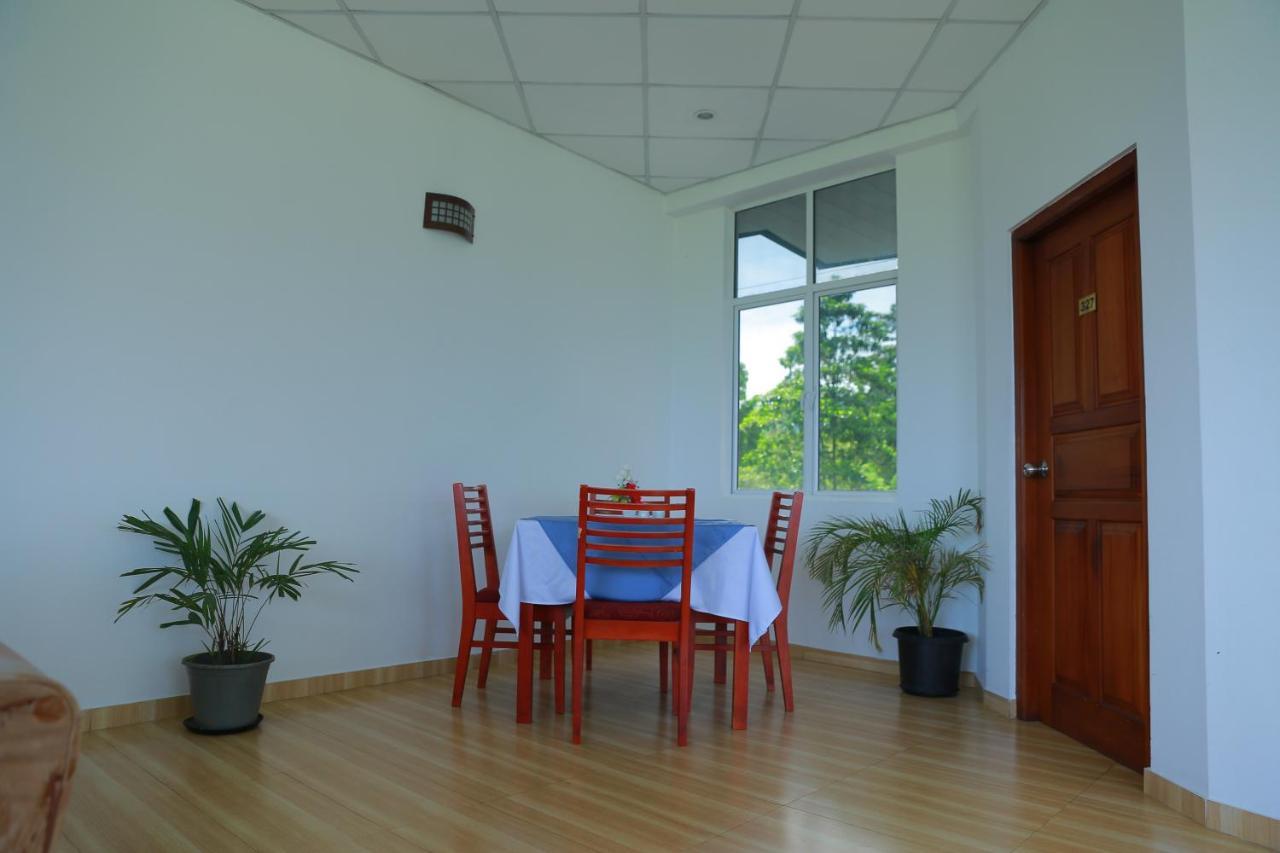 Mountain View Bungalow Канди Экстерьер фото